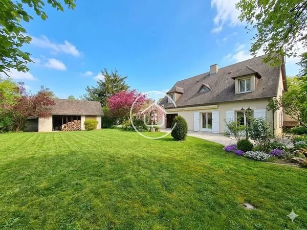 Maison 8 pièces 212 m²