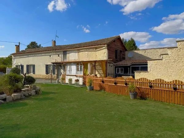 Magnifique et spacieuse maison de 4 chambres avec grande grange / atelier