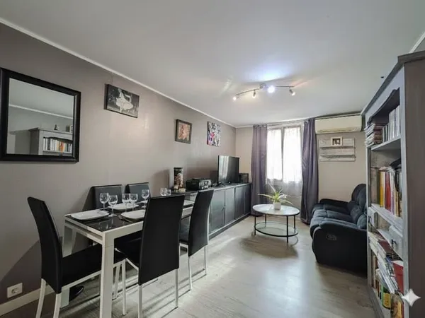 STOP AFFAIRE T3 44m² Centre ville LA LONDE 175000