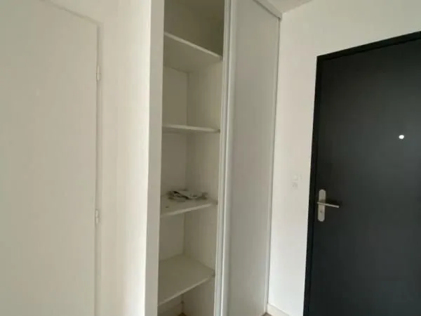 Studio 1 pièce 20 m²