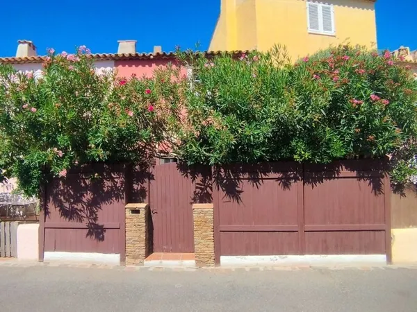Maison F3 62 m² proche plage avec place de port et parking