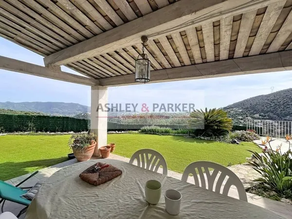Villa 4 pièces 170 m²