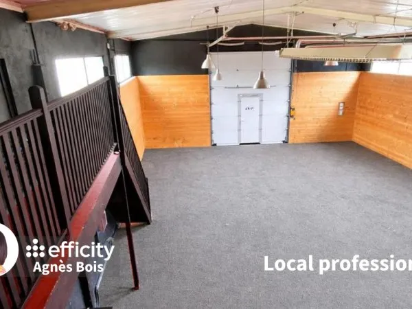 Local commercial 4 pièces 250 m²
