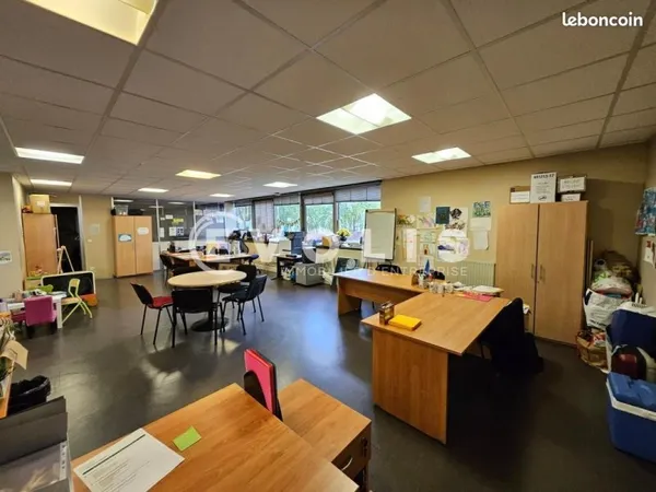 Bureaux 157 m²