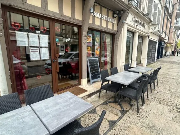 Local commercial 150 m²