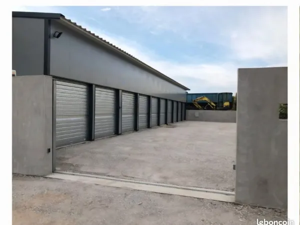 Box de stockage - entrepôt artisan / entreprise