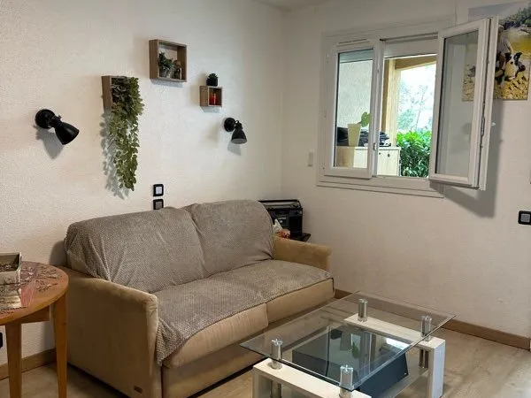 𝐒𝐀𝐈𝐍𝐓-𝐑𝐀𝐏𝐇𝐀𝐄̈𝐋 - 𝐃𝐨𝐦𝐚𝐢𝐧𝐞 𝐝𝐞 𝐕𝐚𝐥𝐞𝐬𝐜𝐮𝐫𝐞 🌿 Studio rénové avec terrasse - Résidence avec piscine