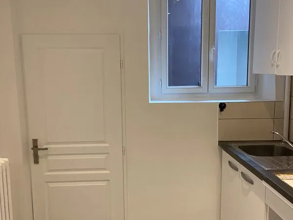F2 en duplex 1100 CC+ 60 d'électricité Gennevilliers Village