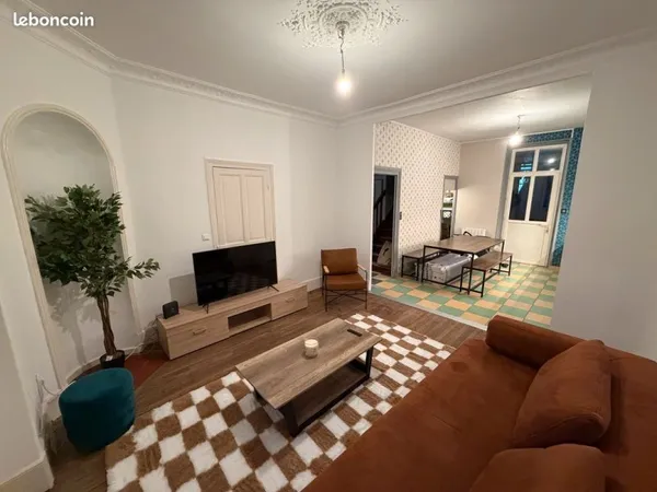 🏡 Colocation haut de gamme à Dijon - Maison rénovée de 210 m² avec terrasse et salle de jeux - 550 T