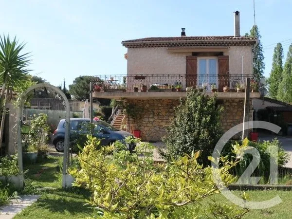 Maison 6 pièces 230 m²