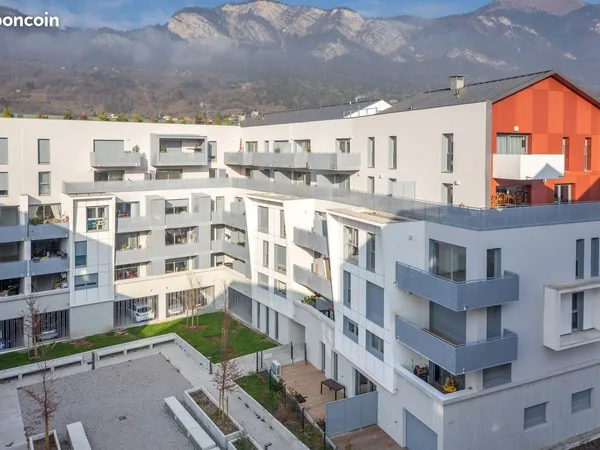 Studio 1 pièce 33 m²