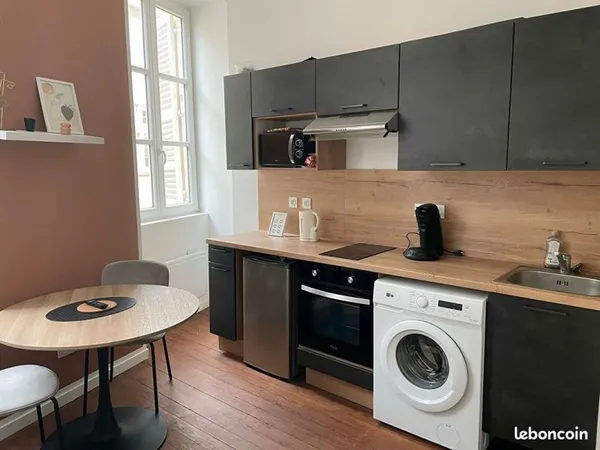 Studio 1 pièce 17 m²