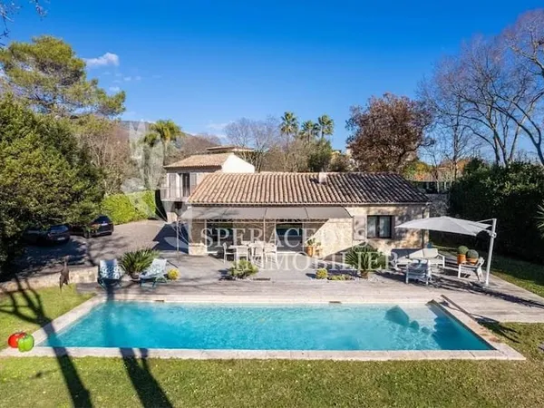 Villa 5 pièces 174 m²
