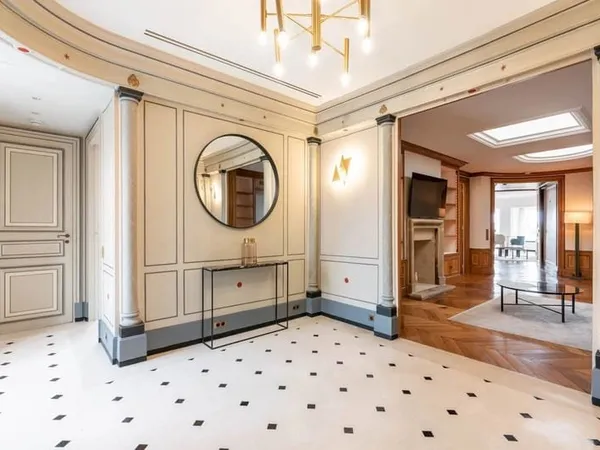 Appartement 5 pièces 183 m²