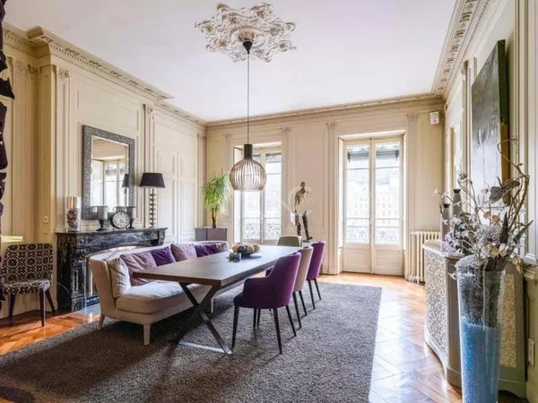 Appartement 6 pièces 204 m²