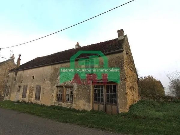 58, Mandat Exclusif - 5-6 mns Varzy - Ancienne Maison en pierre de pays à Restaurer.