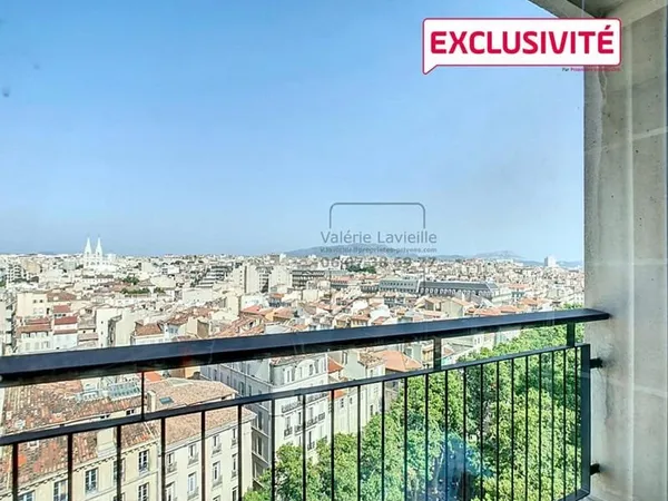 Marseille (13001) - BOURSE - VIEUX PORT - T4/5 - location meublée - 91 m2 - Vue Panoramique et balco
