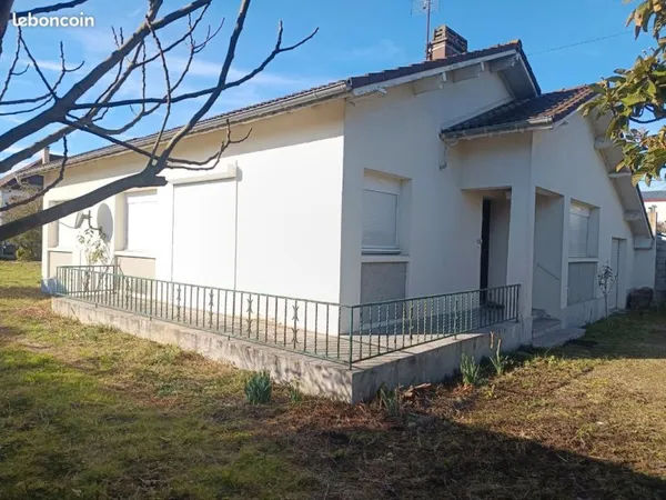 Maison de plein pied à Lons 64