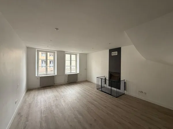 DUPLEX 4 PIÈCES 82.94 M² - VIVIER-AU-COURT