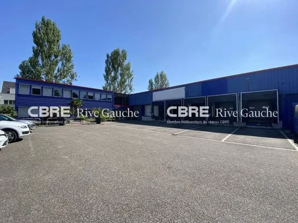 Entrepôt 4481 m²