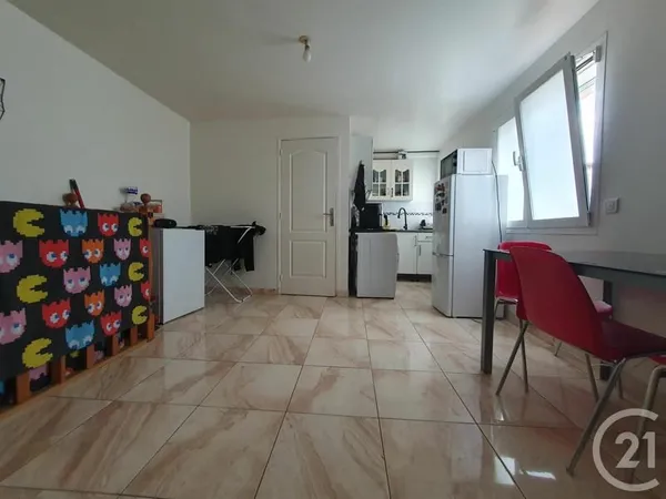 Studio 1 pièce 40 m²