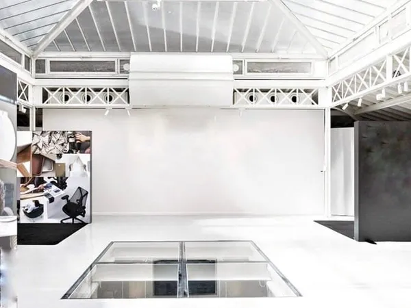Local commercial 330 m²