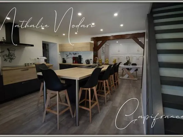 Maison 16 pièces 336 m²