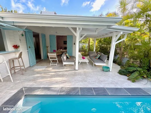 Maison en bois f2 meublee de 50m2 avec piscine citerne wifi parking
