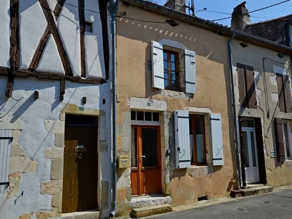 Charmante maison de village rénovée au coeur de Duras