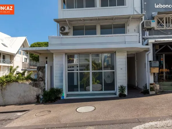 Local 162 m² SAINT PIERRE