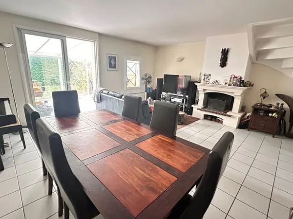 Maison Vente Buc 6p 99m² 568000€