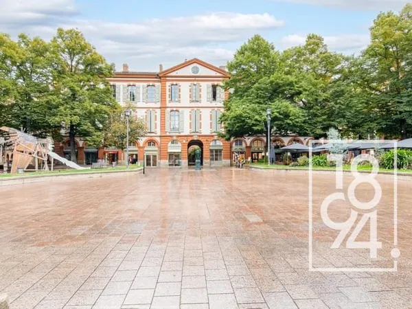 BIEN RARE!!! Appartement de 100m² avec grand balcon et ascenseur / Place Saint Georges / Toulouse 31