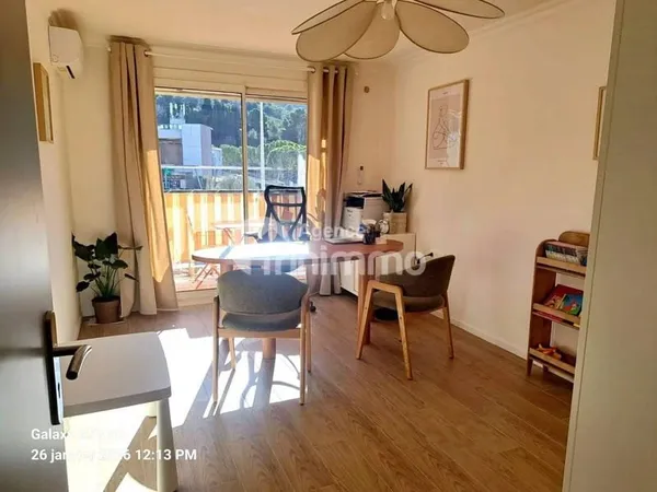 Local professionnel 13 m²