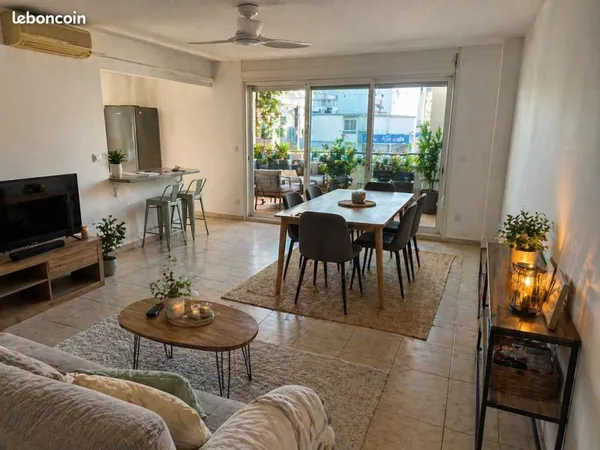 Appartement meublé proche du Jardin de l'Etat