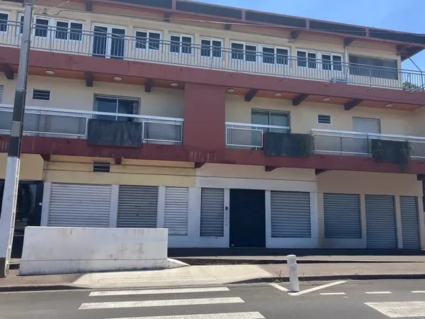 LOCAL COMMERCIAL SAINT-PIERRE