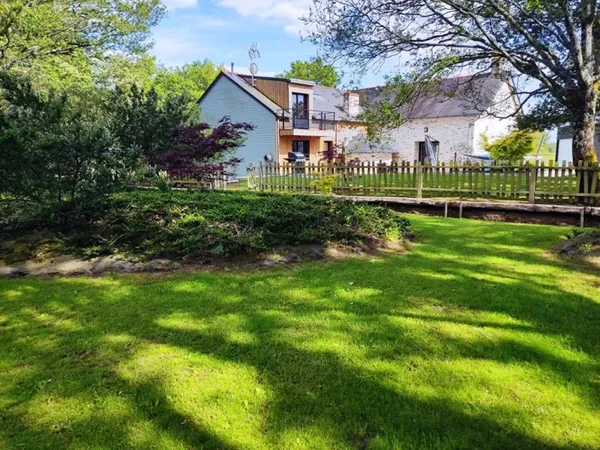 Nouveauté - Maison de Caractère Blain - 184 m2, 40 m2 d'annexes ainsi qu'une grange garage refaite
