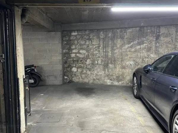 PARKING PLACE ITALIE