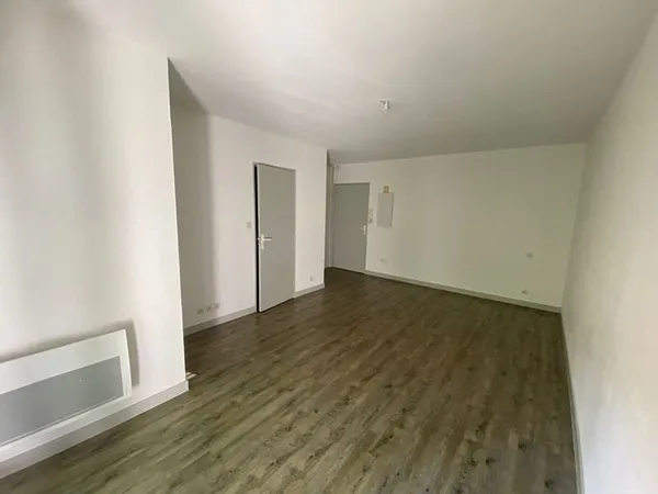 Studio Poitiers - De La Croix - 30.37 m²