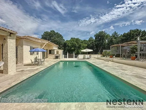 Villa 5 pièces 200 m²