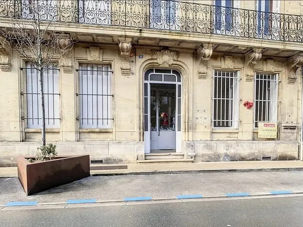 LOCAL COMMERCIAL CENTRE VILLE