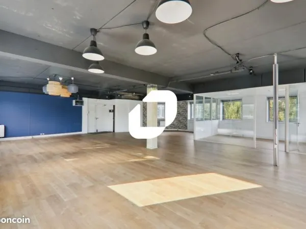 Bureau 157 m²
