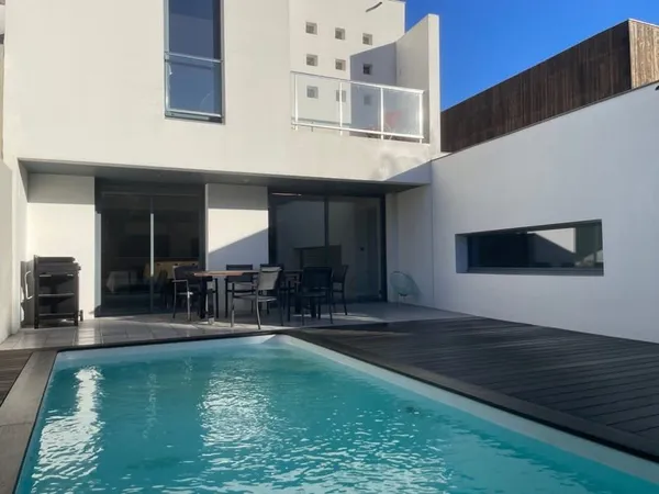 Maison 5 pièces 180 m²