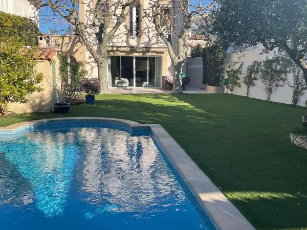 MARSEILLE 13008 - POINTE ROUGE - MAISON DE 160M2 SUR 450M2 D