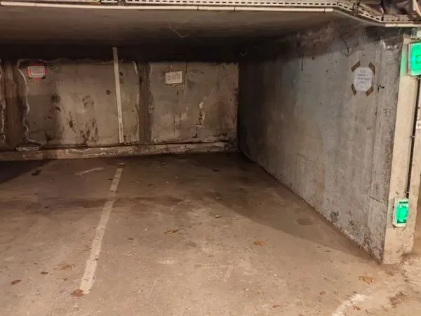 Location place de parking dans immeuble sécurisé
