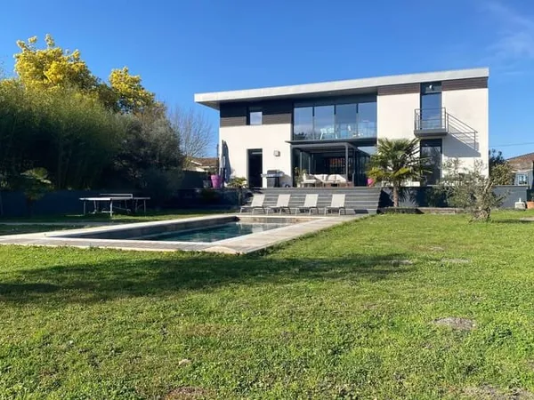 Maison 5 pièces 186 m²