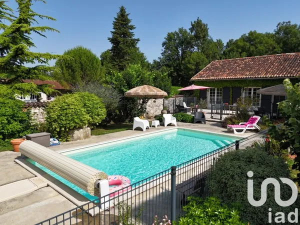 Maison 11 pièces 276 m²