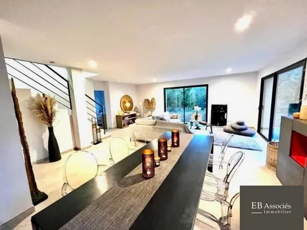 Maison 6 pièces 150 m²