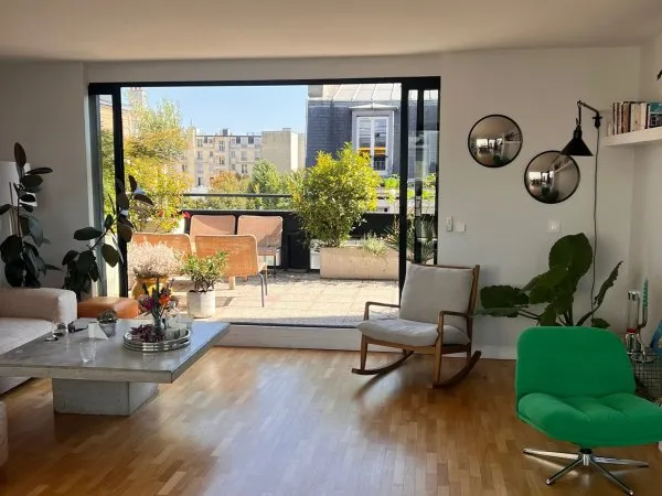 Sous-loue chambre dans appartement - 100m²