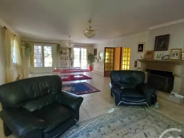 Maison 6 pièces 163 m²