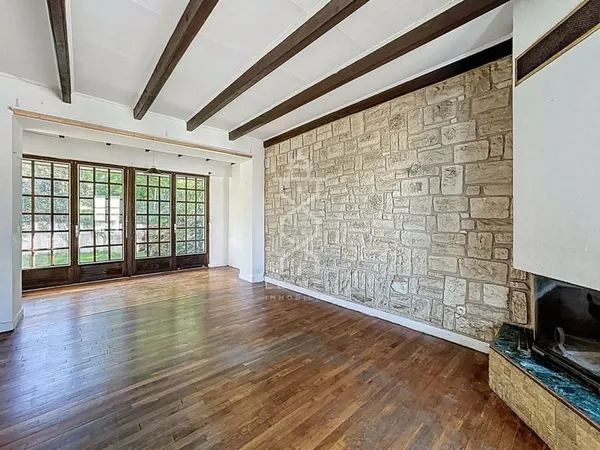 EXCLUSIVITÉ RIEC-SUR-BELON : Maison d'avant guerre de 102 m²